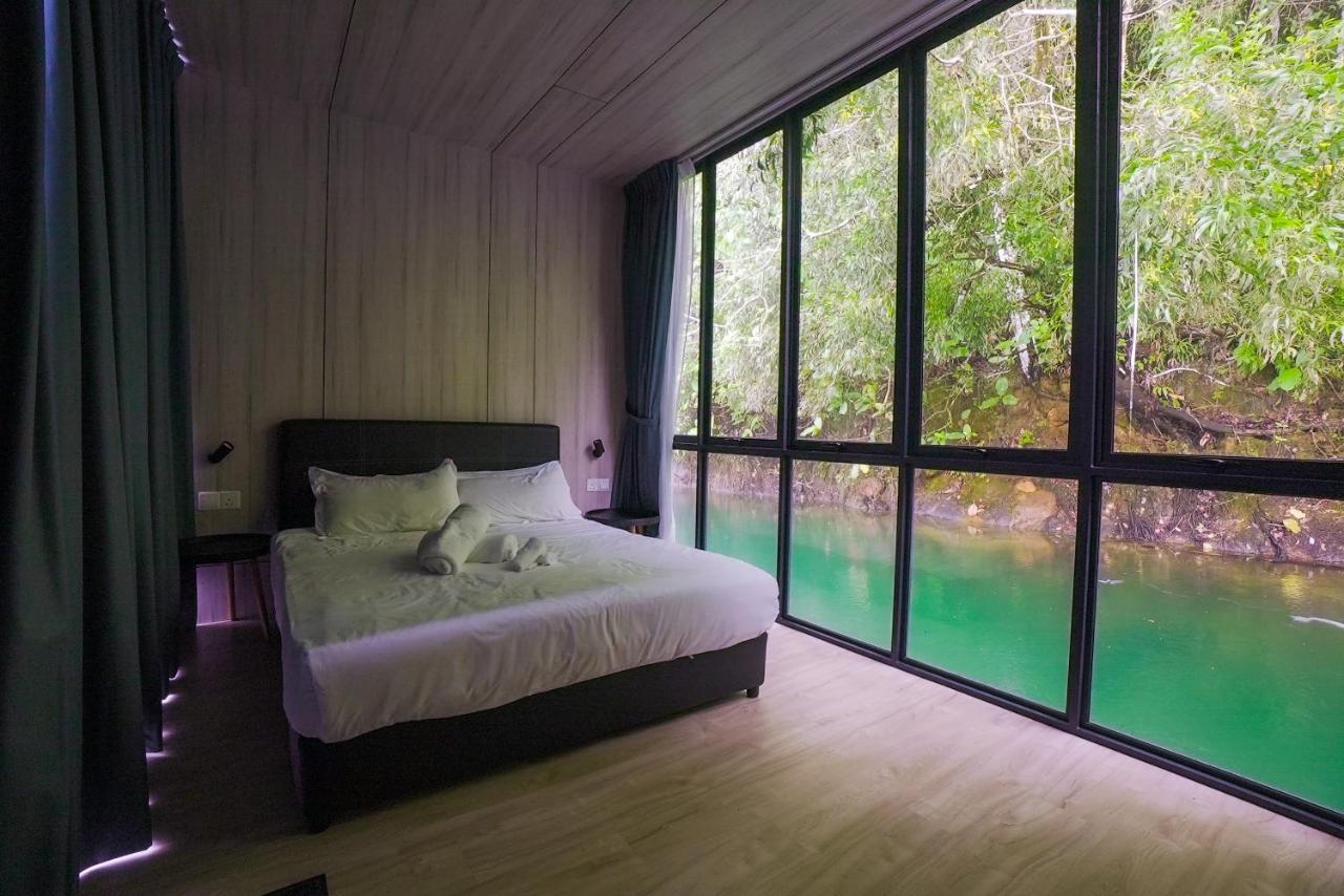 Roxy Tasik Biru Resort City Bau Luaran gambar