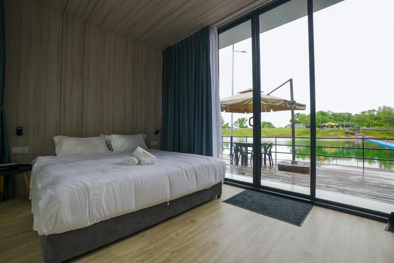 Roxy Tasik Biru Resort City Bau Luaran gambar