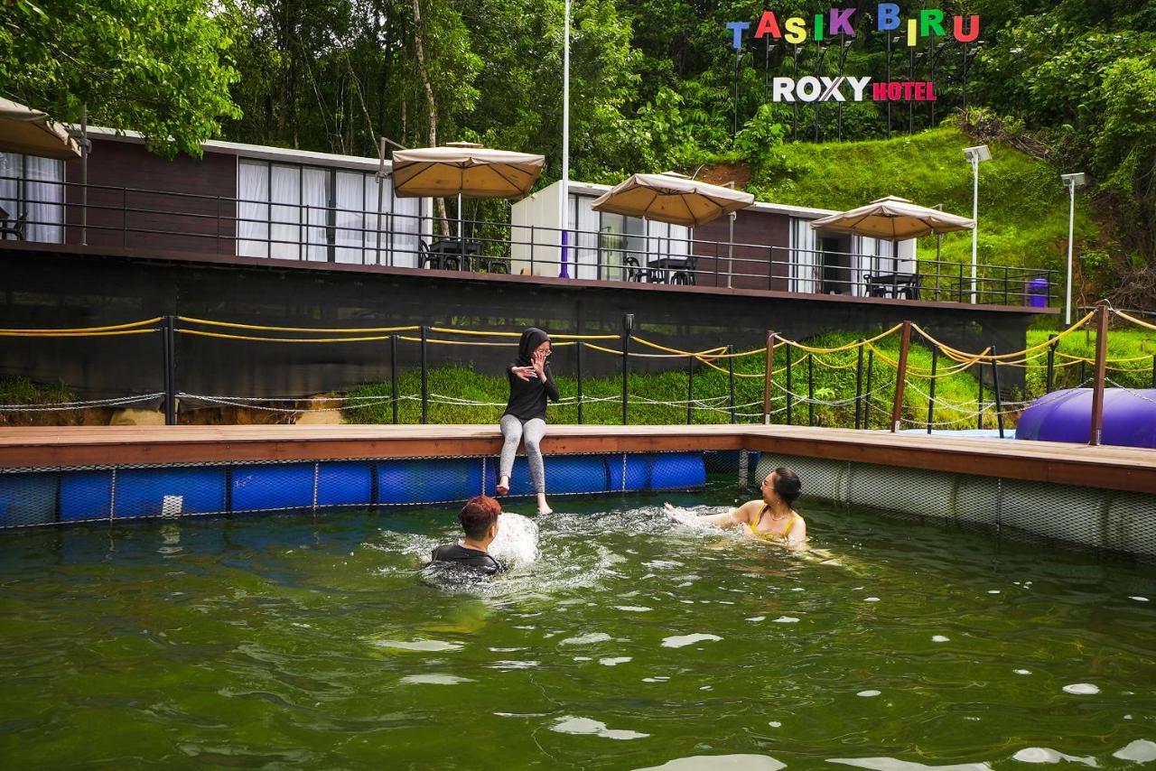 Roxy Tasik Biru Resort City Bau Luaran gambar
