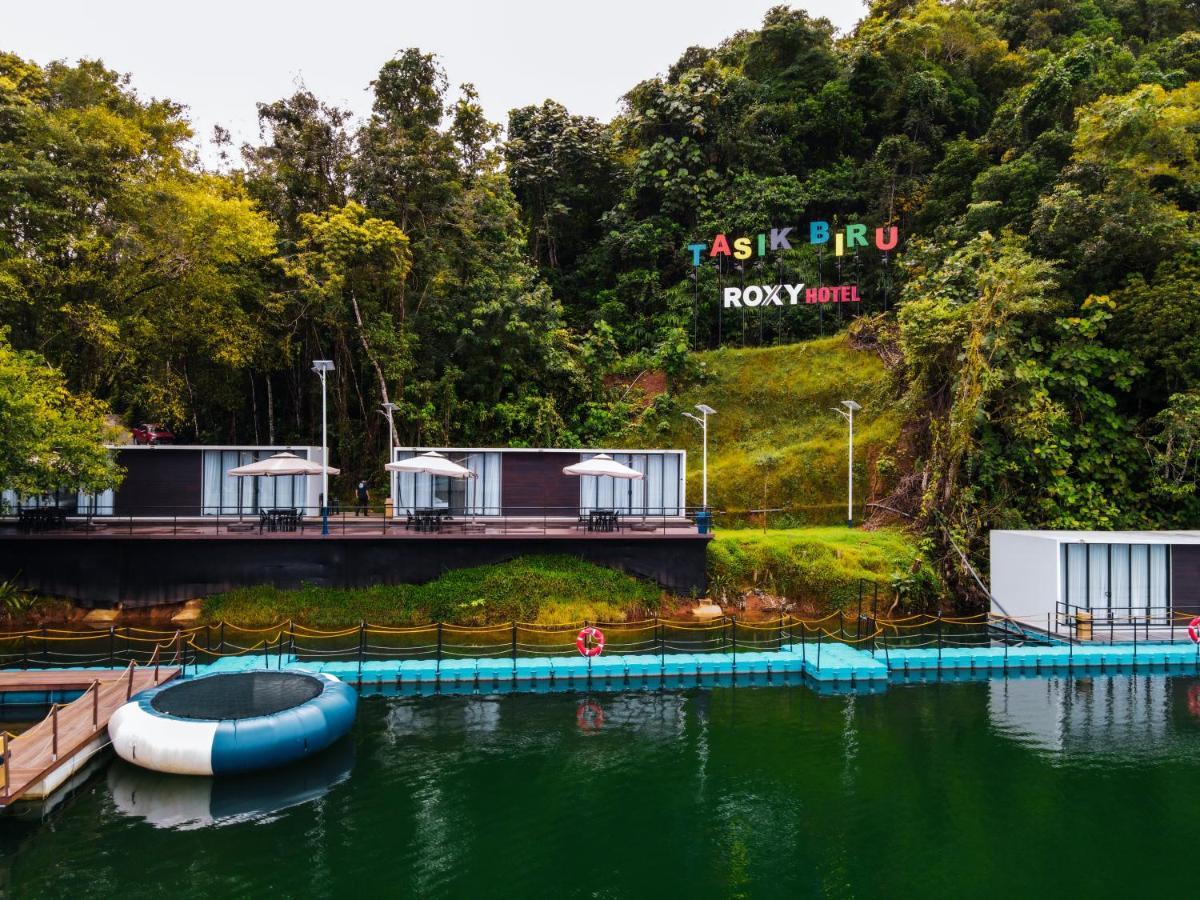 Roxy Tasik Biru Resort City Bau Luaran gambar