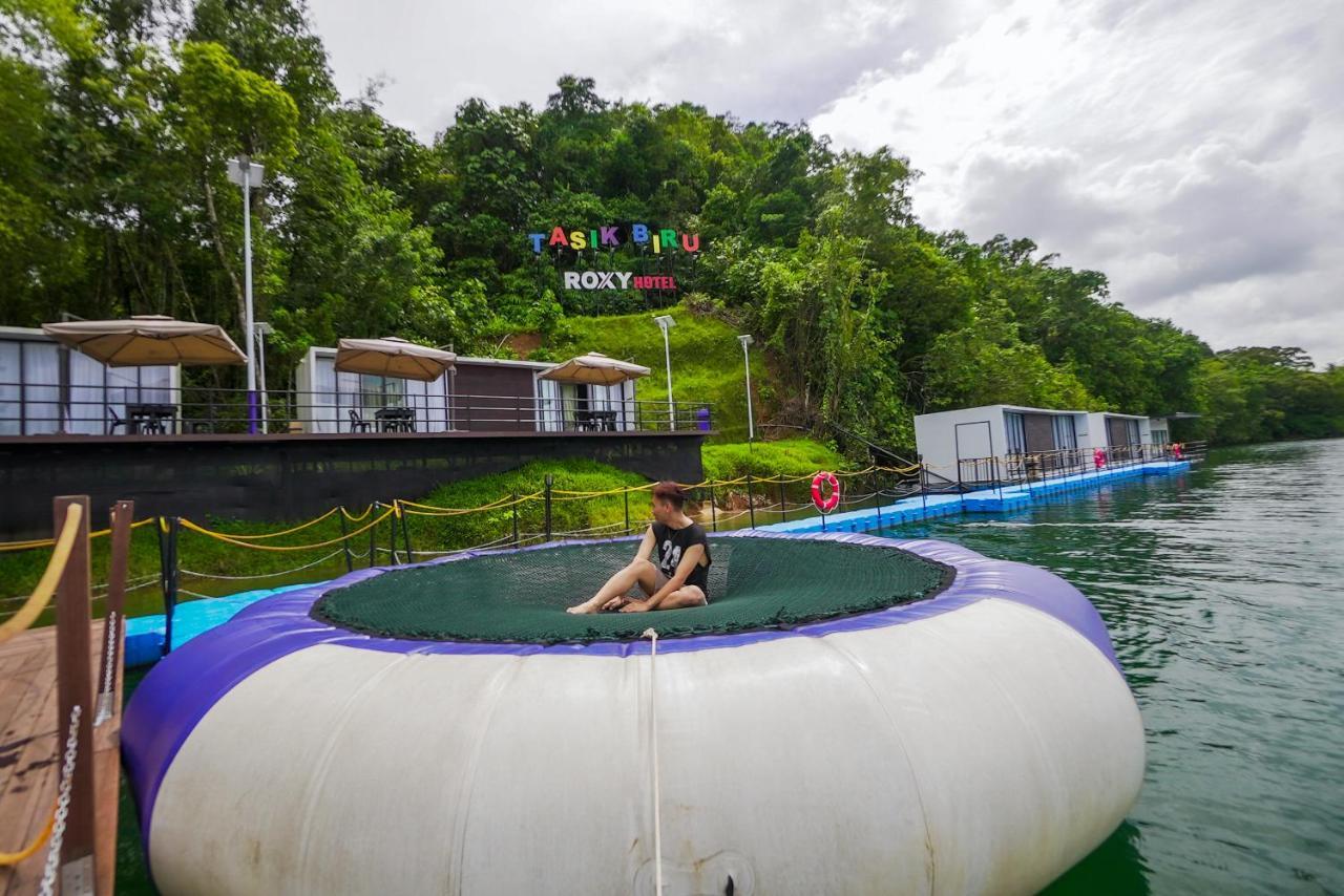 Roxy Tasik Biru Resort City Bau Luaran gambar