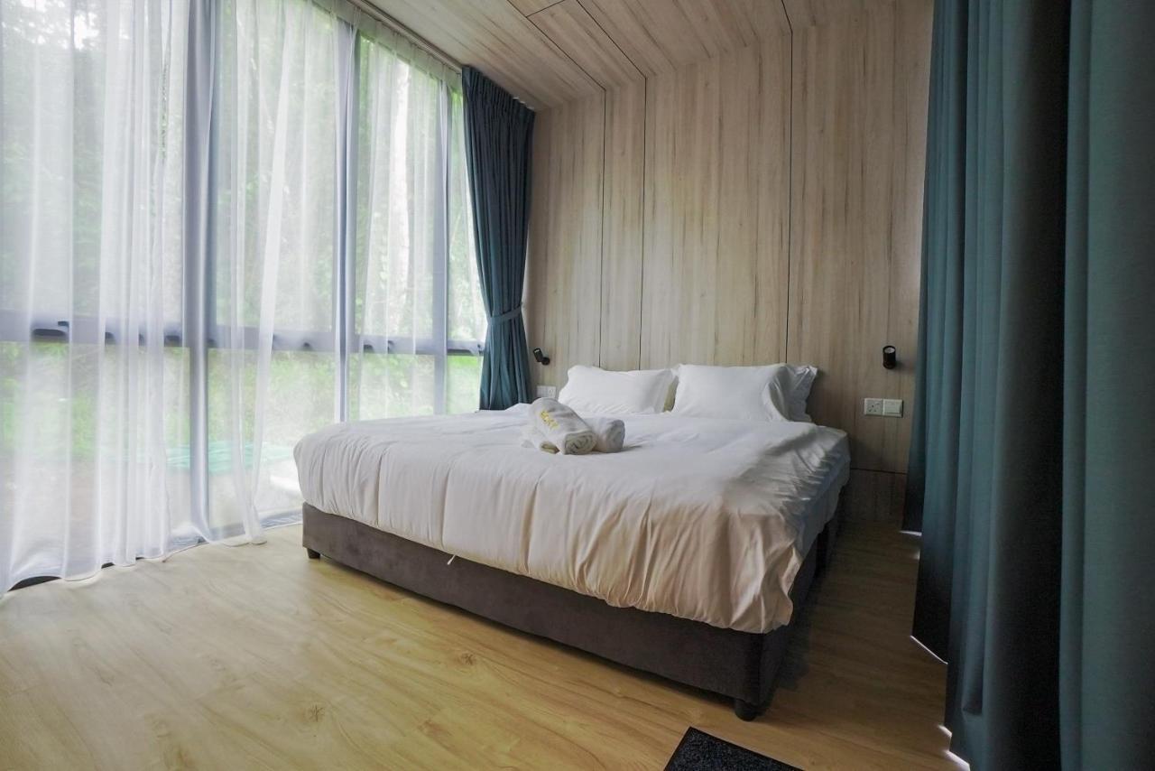 Roxy Tasik Biru Resort City Bau Luaran gambar