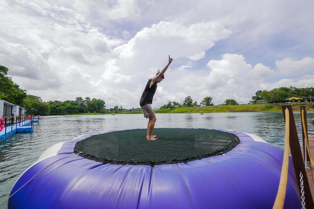 Roxy Tasik Biru Resort City Bau Luaran gambar